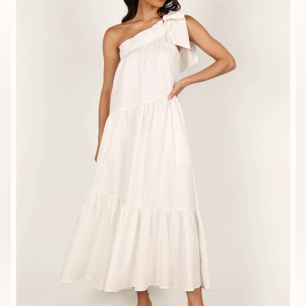 Petal & Pup Ava One-Shoulder Dress
